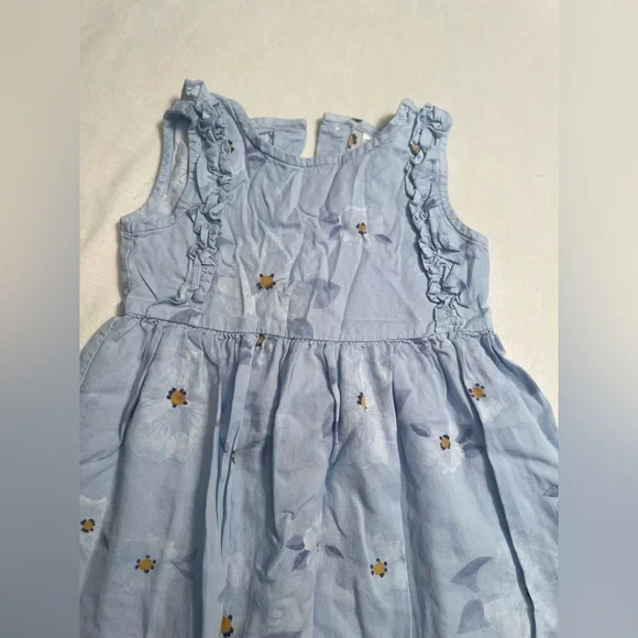 24 Months Carter’s  summer/spring Dresses 3 - Picture 2 of 10
